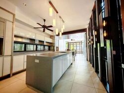 Ocean Drive (D4), Detached #472171491